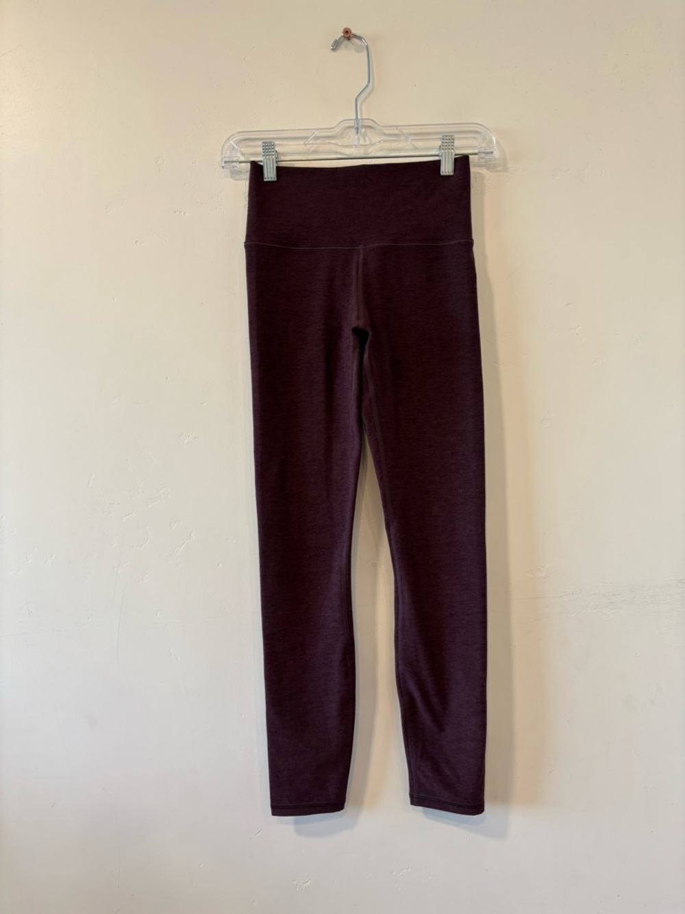 Vuori Women's XSize Small Maroon  Clean Elevation High Waisted 7/8 Leggings